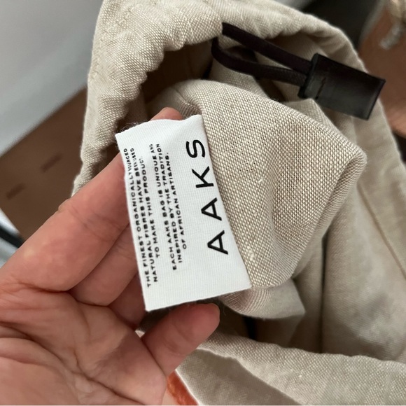 AAKS Tia Raffia Bucket bag - Picture 8 of 8